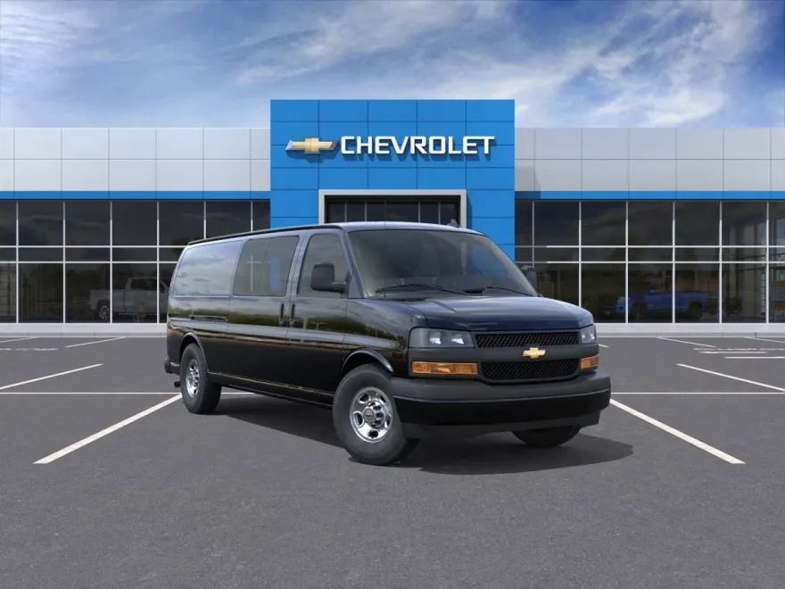 2025 Chevrolet Express Cargo 3500 photo 1