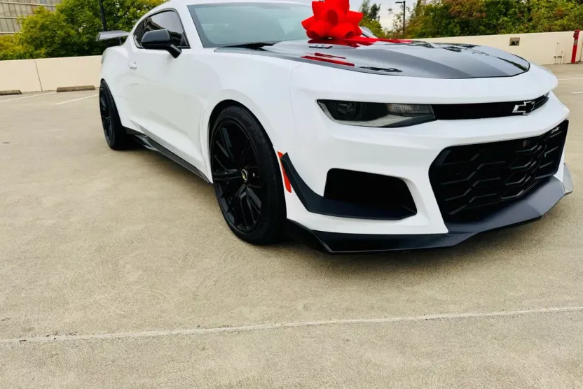 2018 Chevrolet Camaro ZL1 Coupe photo 1