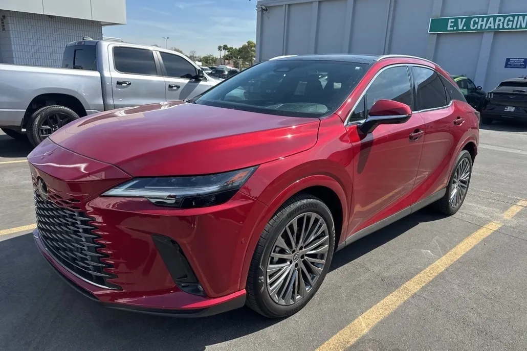 2024 Lexus RX 450h+ Luxury photo 1