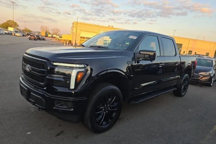 2025 Ford F-150 Lariat photo 1