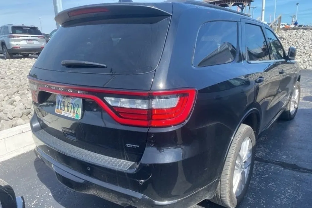 2023 Dodge Durango GT Plus photo 1