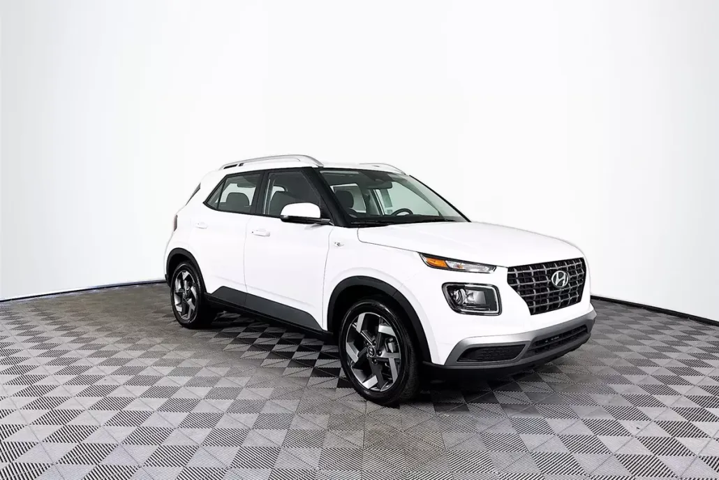 2025 Hyundai Venue SEL photo 1