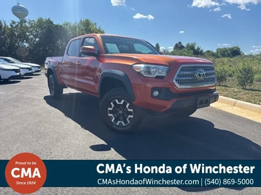 2017 Toyota Tacoma TRD Off-Road photo 1