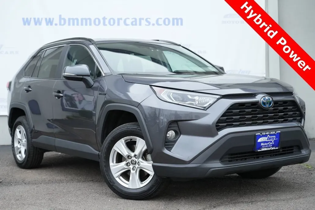 2021 Toyota RAV4 Hybrid XLE photo 1
