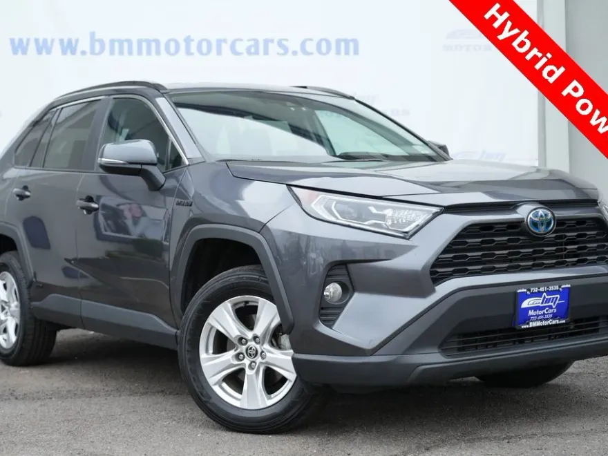 2021 Toyota RAV4 Hybrid XLE photo 1