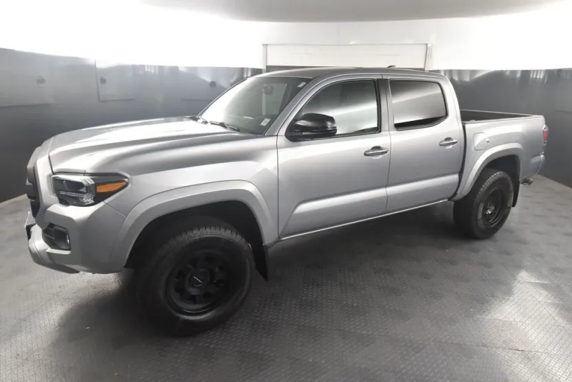 2021 Toyota Tacoma Limited photo 1