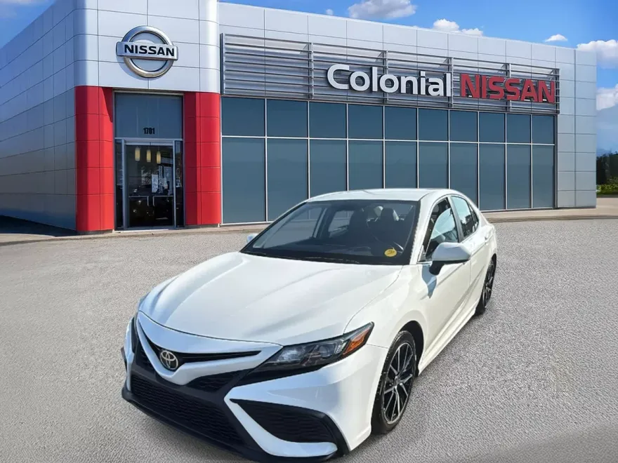 2021 Toyota Camry SE photo 1