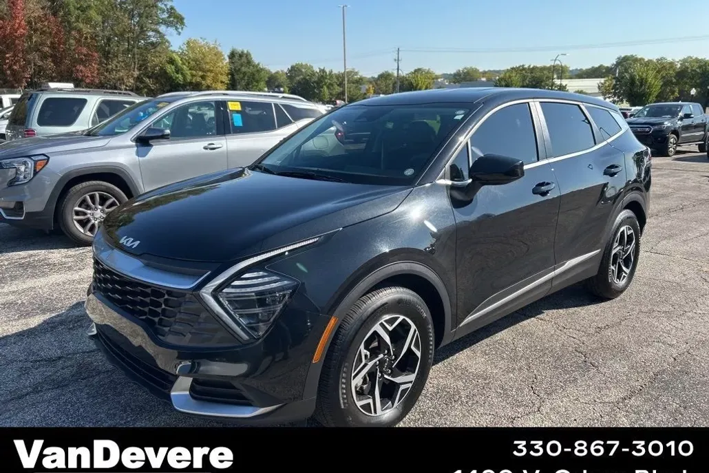 2024 Kia Sportage LX photo 1