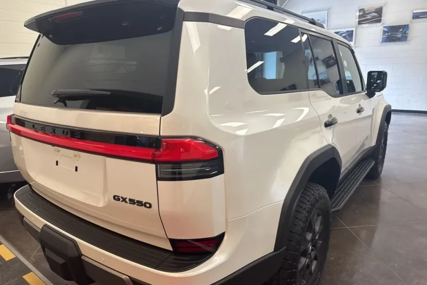 2025 Lexus GX 550 Overtrail photo 1