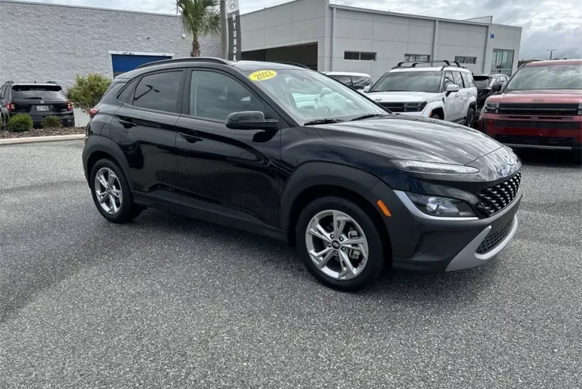 2023 Hyundai Kona SEL photo 1