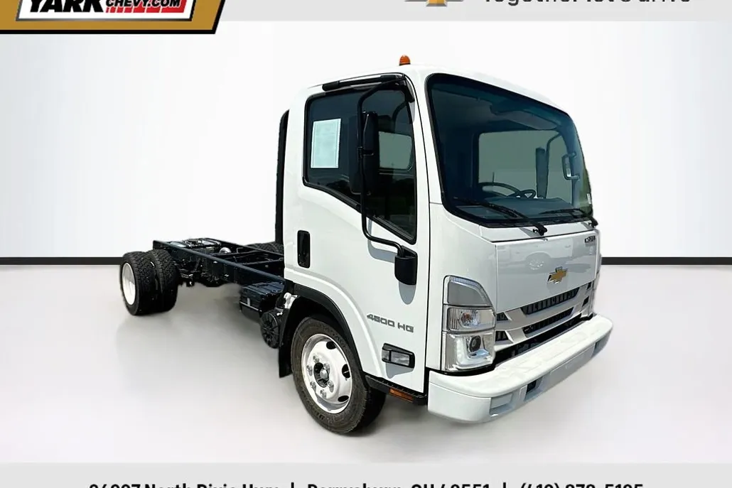 2024 Chevrolet Silverado 4500HD Base photo 1
