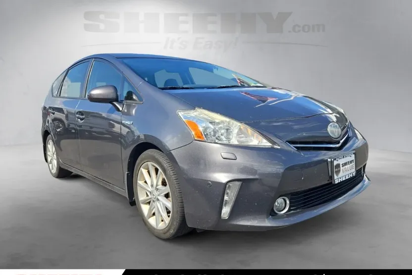 2014 Toyota Prius V Five photo 1