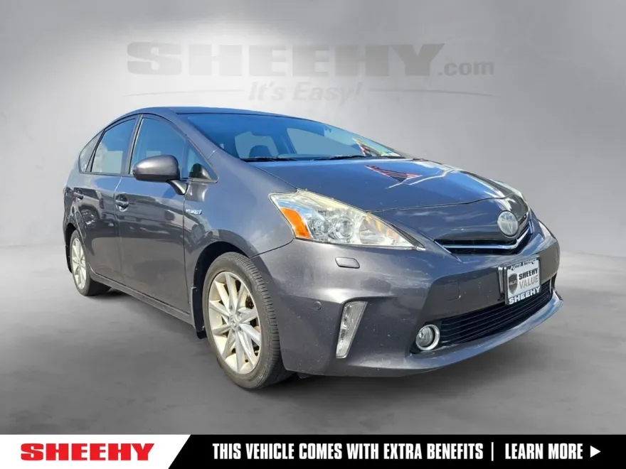 2014 Toyota Prius V Five photo 1