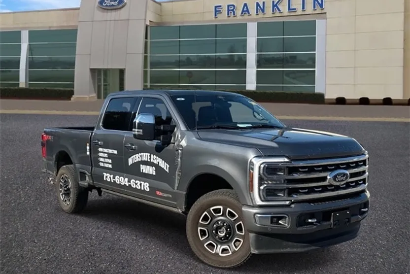 2024 Ford F-250 Platinum photo 1