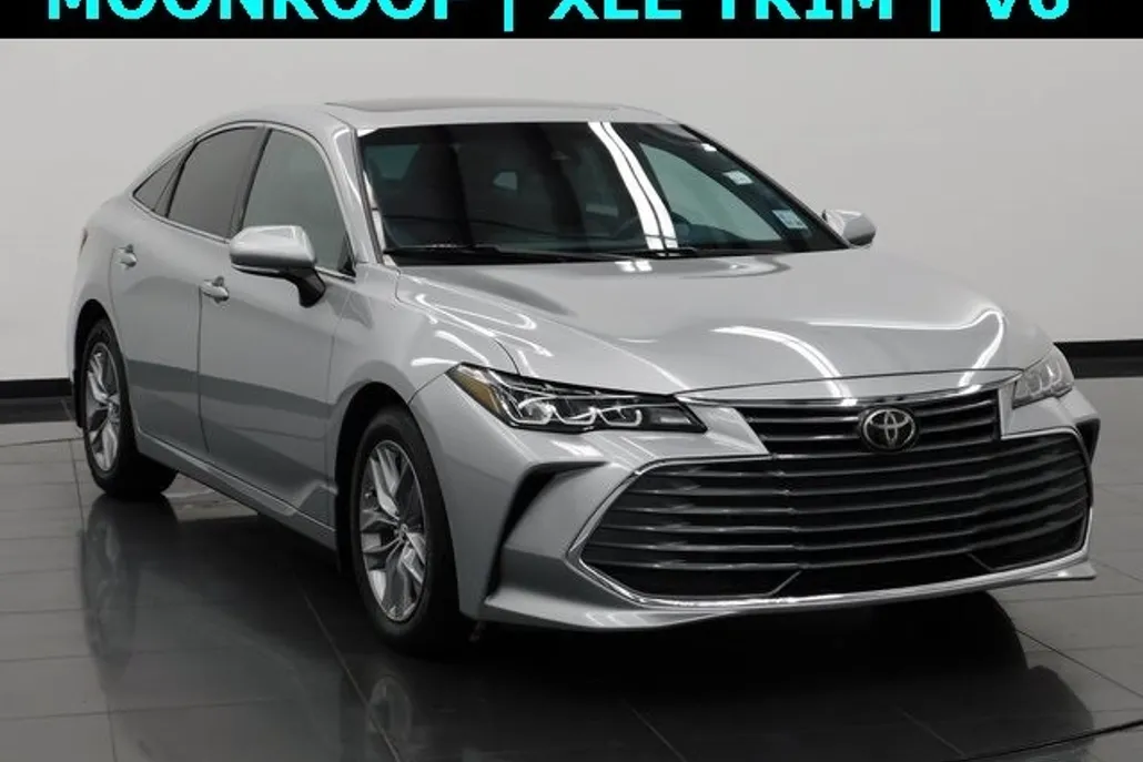 2020 Toyota Avalon XLE photo 1