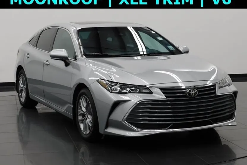 2020 Toyota Avalon XLE photo 1
