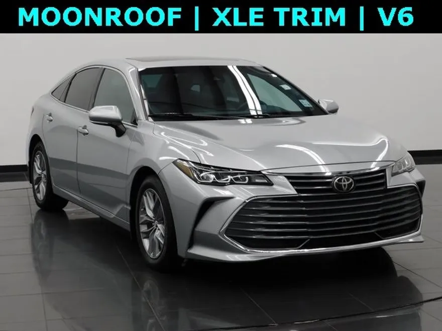 2020 Toyota Avalon XLE photo 1