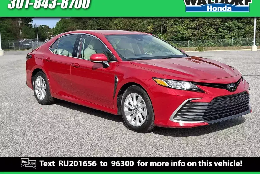 2024 Toyota Camry LE photo 1
