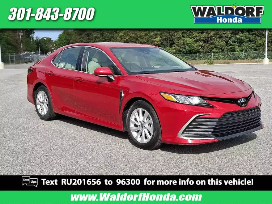 2024 Toyota Camry LE photo 1