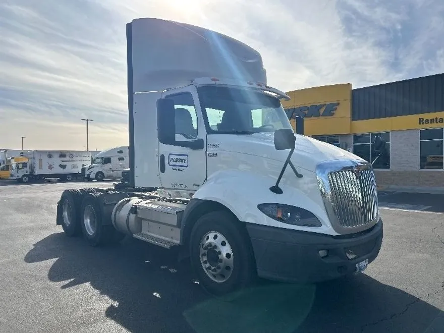 2019 International RH613 RH photo 1