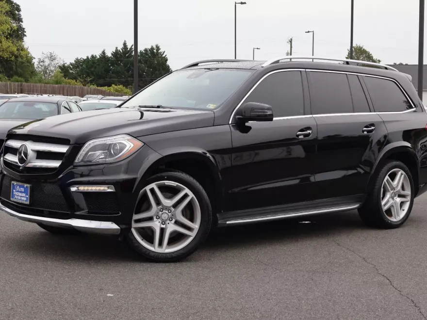 2016 Mercedes Benz GL 550 photo 1