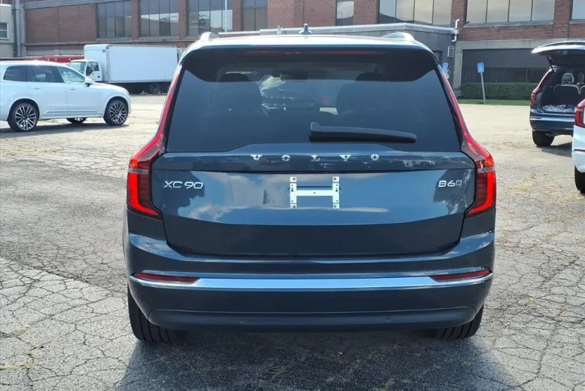 2026 Volvo XC90 photo 1