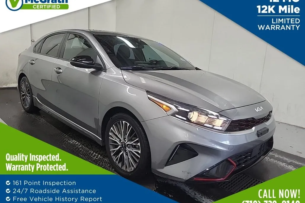 2022 Kia Forte GT-Line photo 1