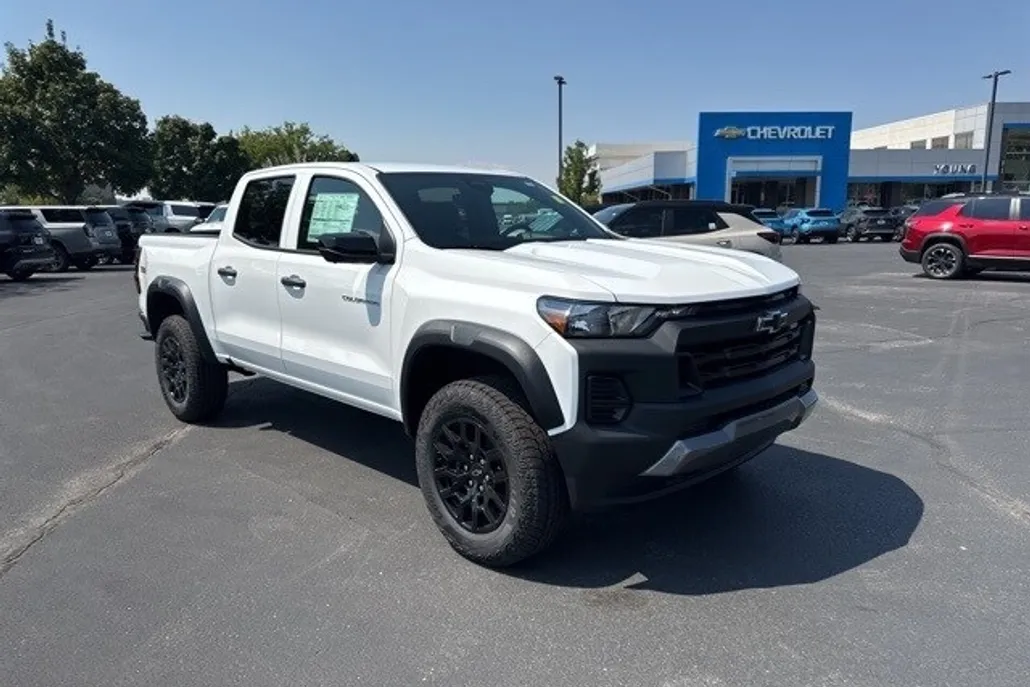 2026 Chevrolet Colorado Trail Boss photo 1