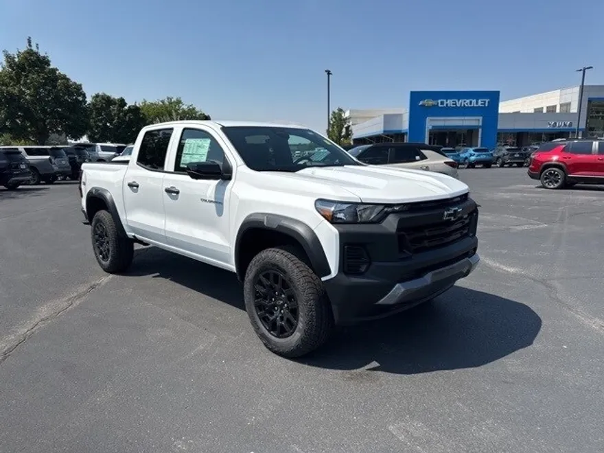 2026 Chevrolet Colorado Trail Boss photo 1