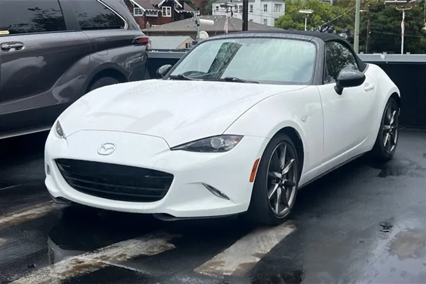 2017 Mazda MX-5 Miata Miata Sport photo 1
