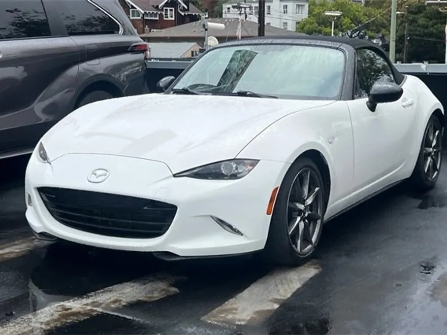 2017 Mazda MX-5 Miata Miata Sport photo 1