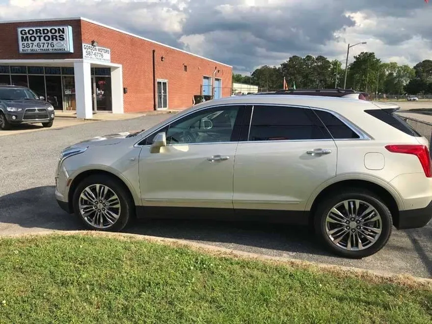 2017 Cadillac XT5 Premium Luxury photo 1