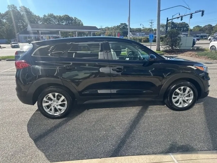2021 Hyundai Tucson SE photo 1
