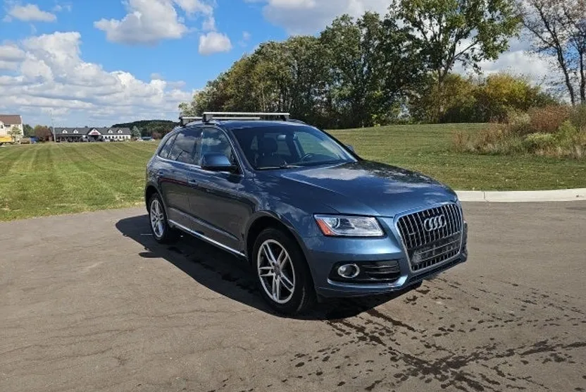 2015 Audi Q5 2.0T Premium photo 1