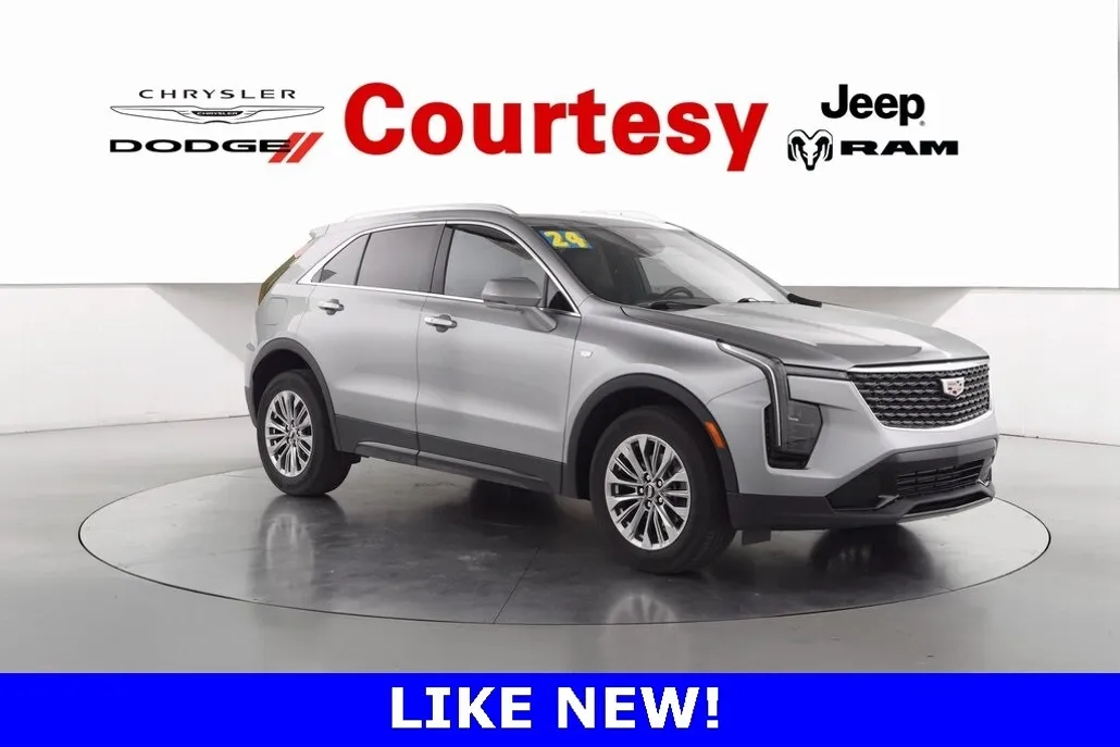 2024 Cadillac XT4 Premium Luxury photo 1