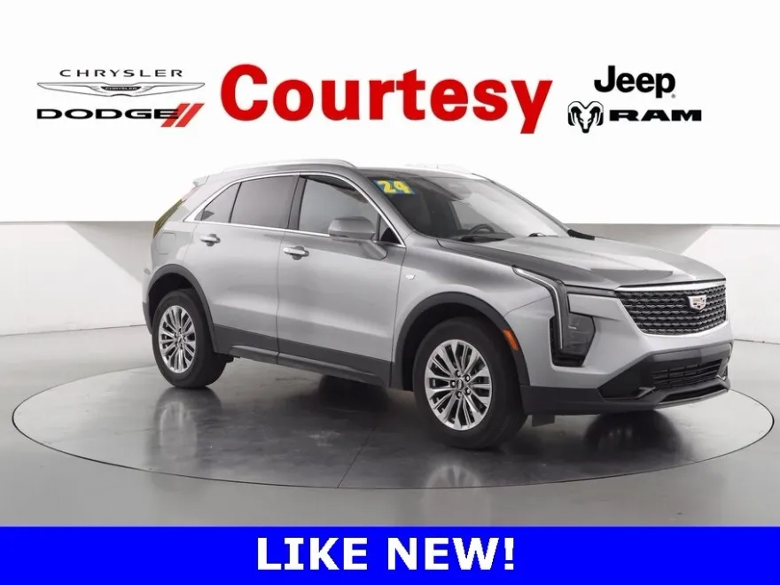 2024 Cadillac XT4 Premium Luxury photo 1