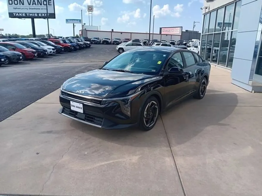 2025 Kia K4 EX photo 1