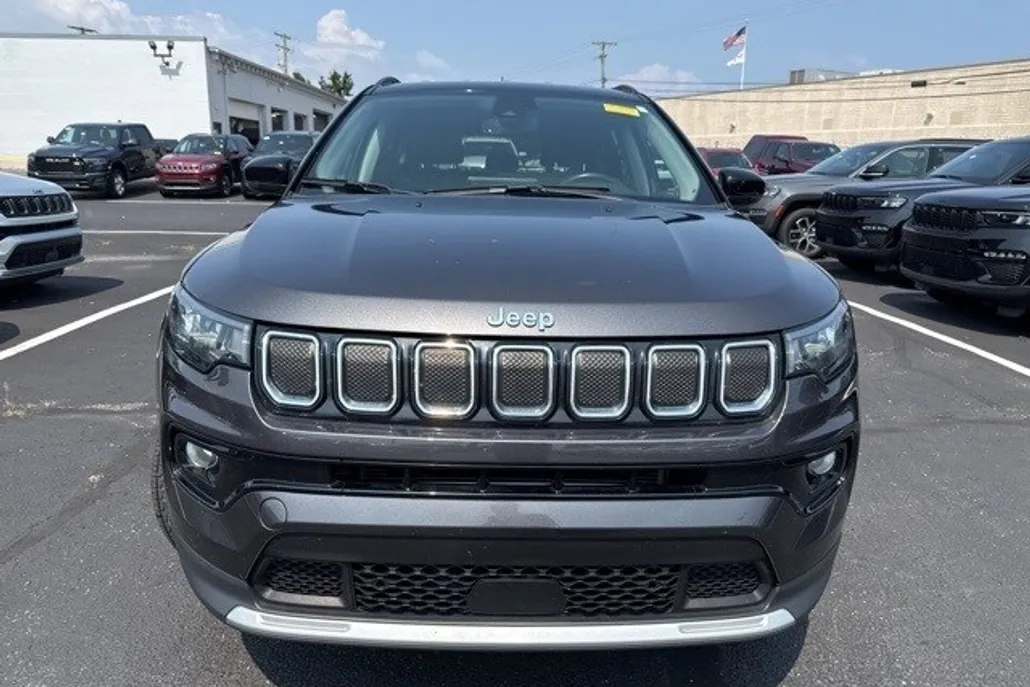 2022 Jeep Compass Limited photo 1