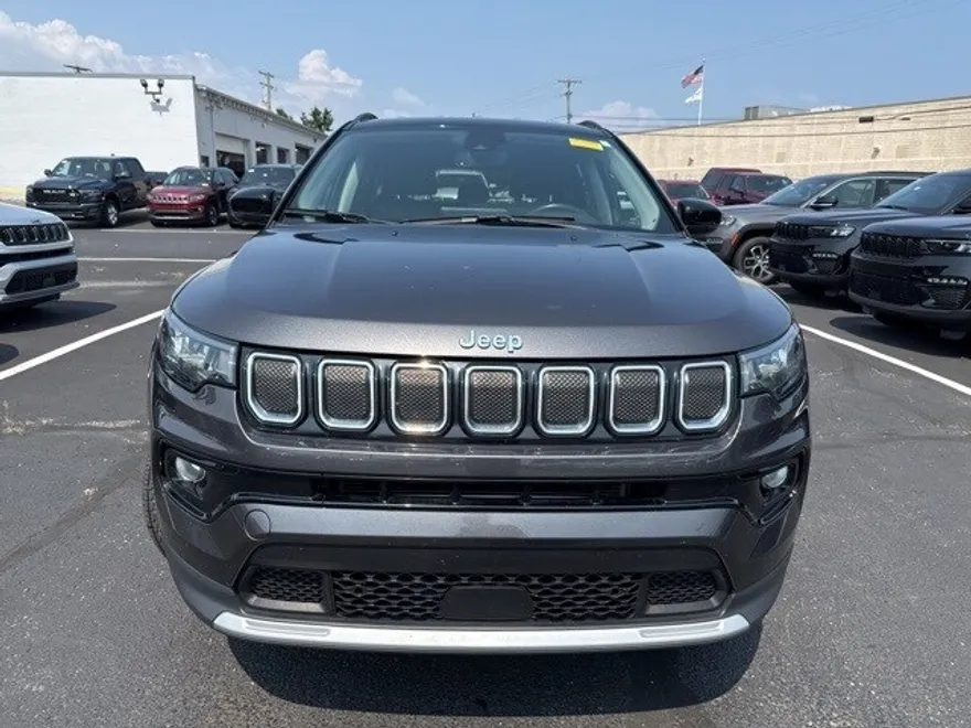 2022 Jeep Compass Limited photo 1