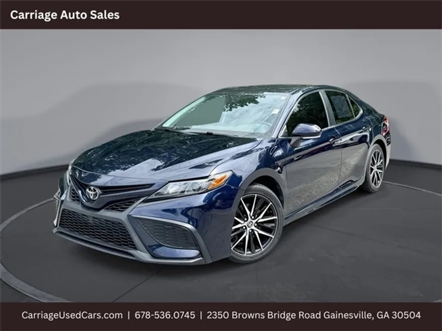 2022 Toyota Camry SE photo 1
