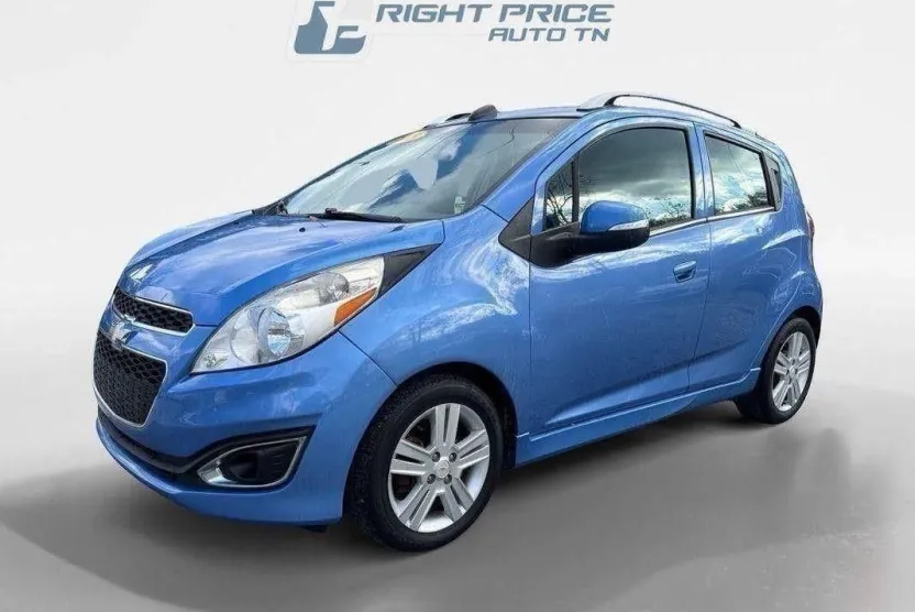 2015 Chevrolet Spark LT photo 1