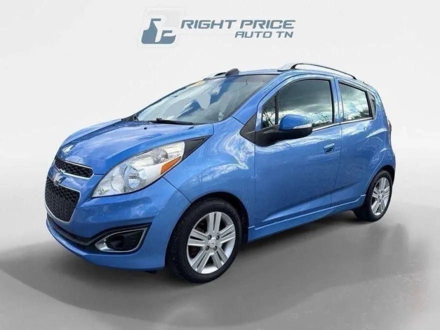 2015 Chevrolet Spark LT photo 1