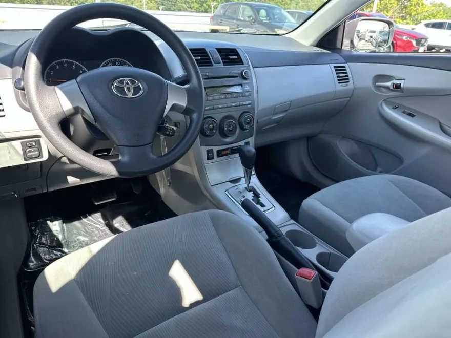 2011 Toyota Corolla S photo 1