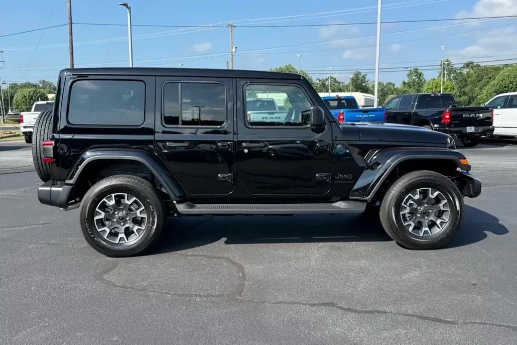 2025 Jeep Wrangler Sahara photo 1