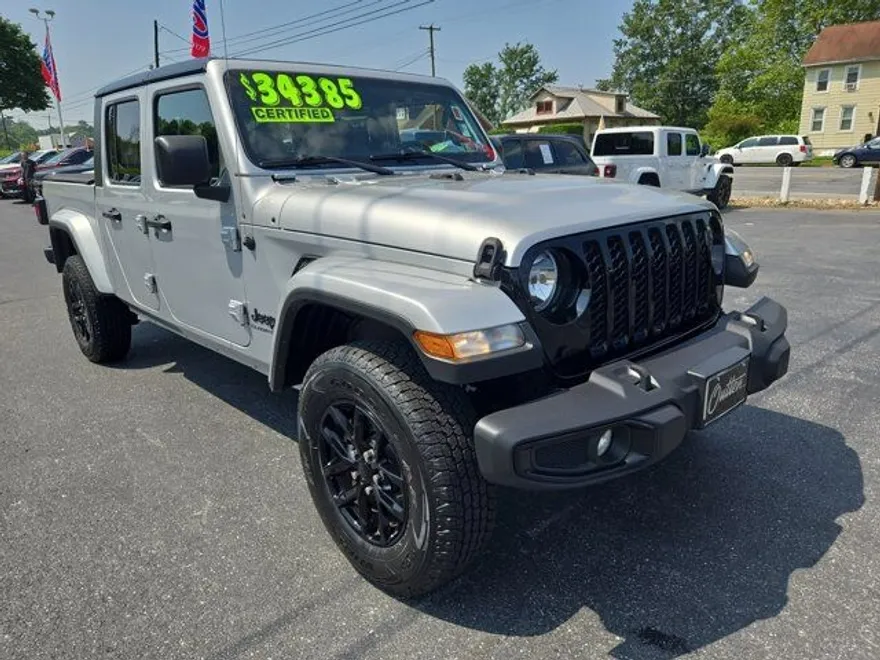 2022 Jeep Gladiator Altitude photo 1