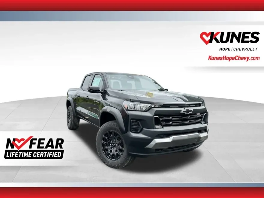2026 Chevrolet Colorado Trail Boss photo 1