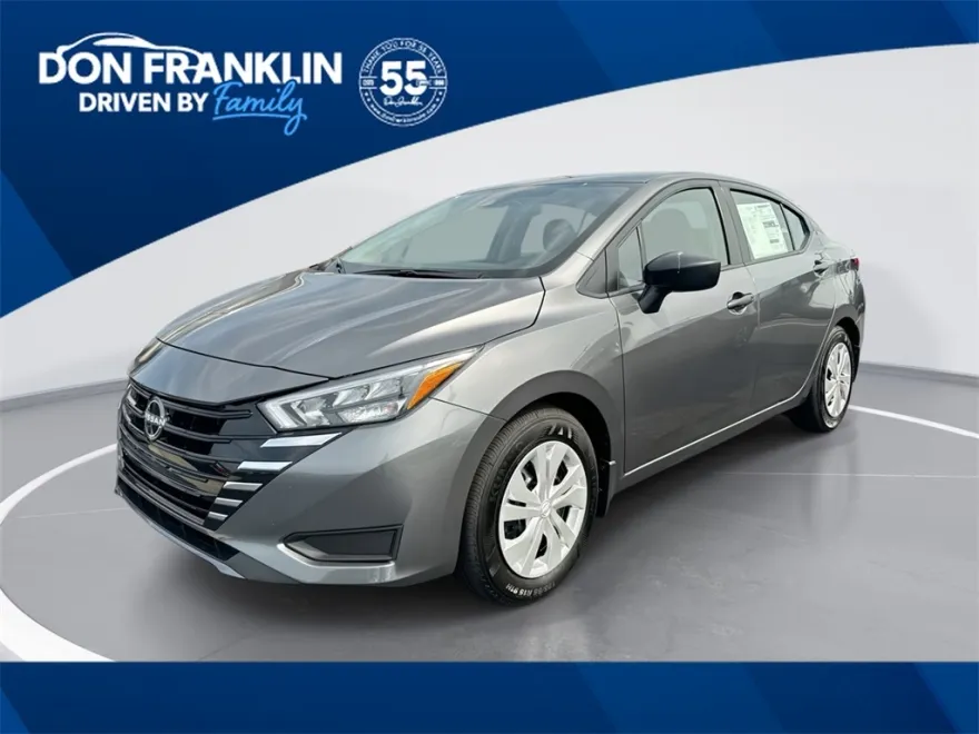 2025 Nissan Versa 1.6 S photo 1