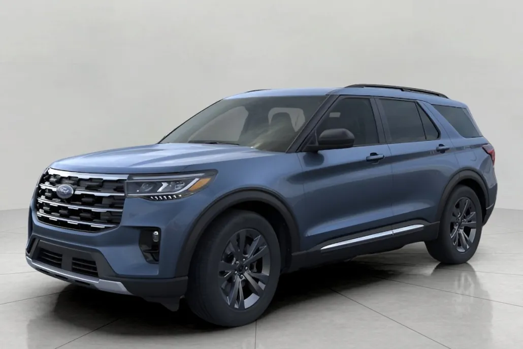 2025 Ford Explorer photo 1