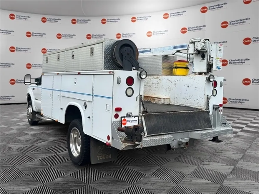 1999 Ford F-550 XL photo 1