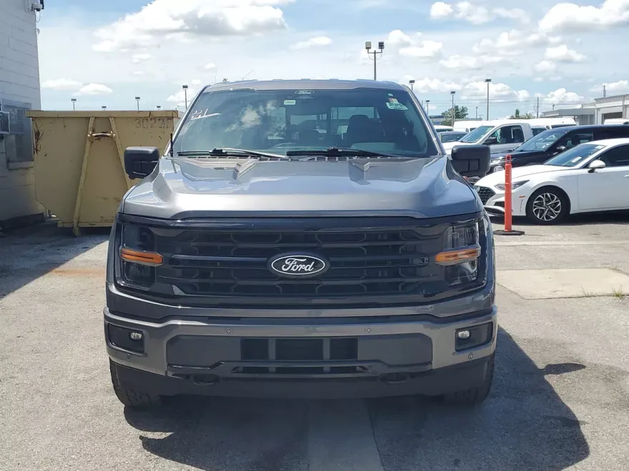 2024 Ford F-150 XLT photo 1